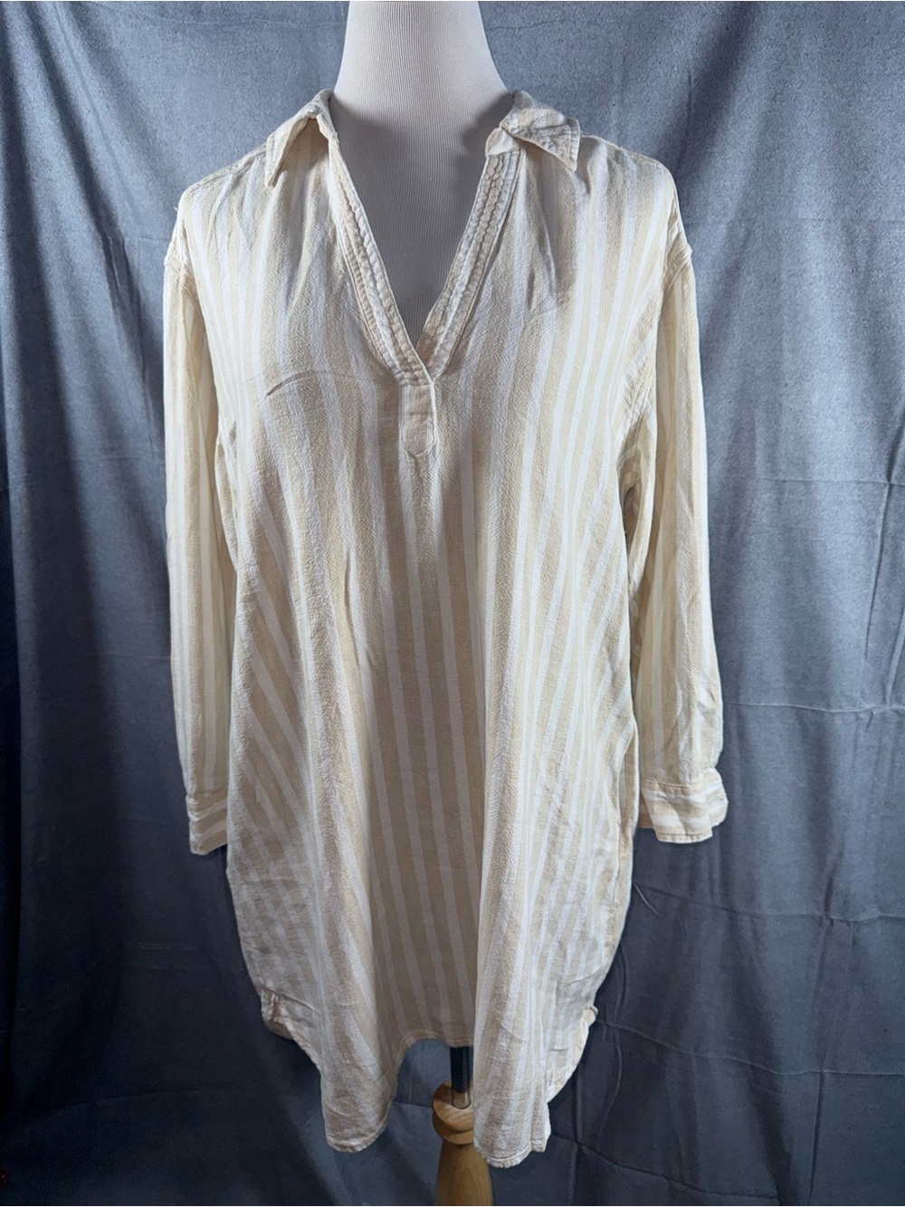 2505-Universal Thread Cream-Striped V-Neck Tunic